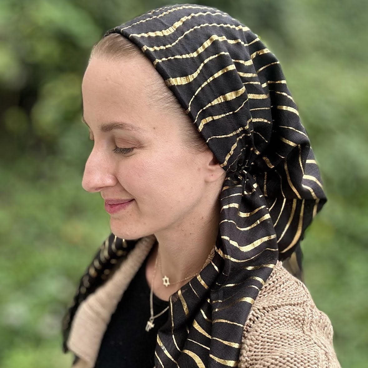 Align and Shine gold on black